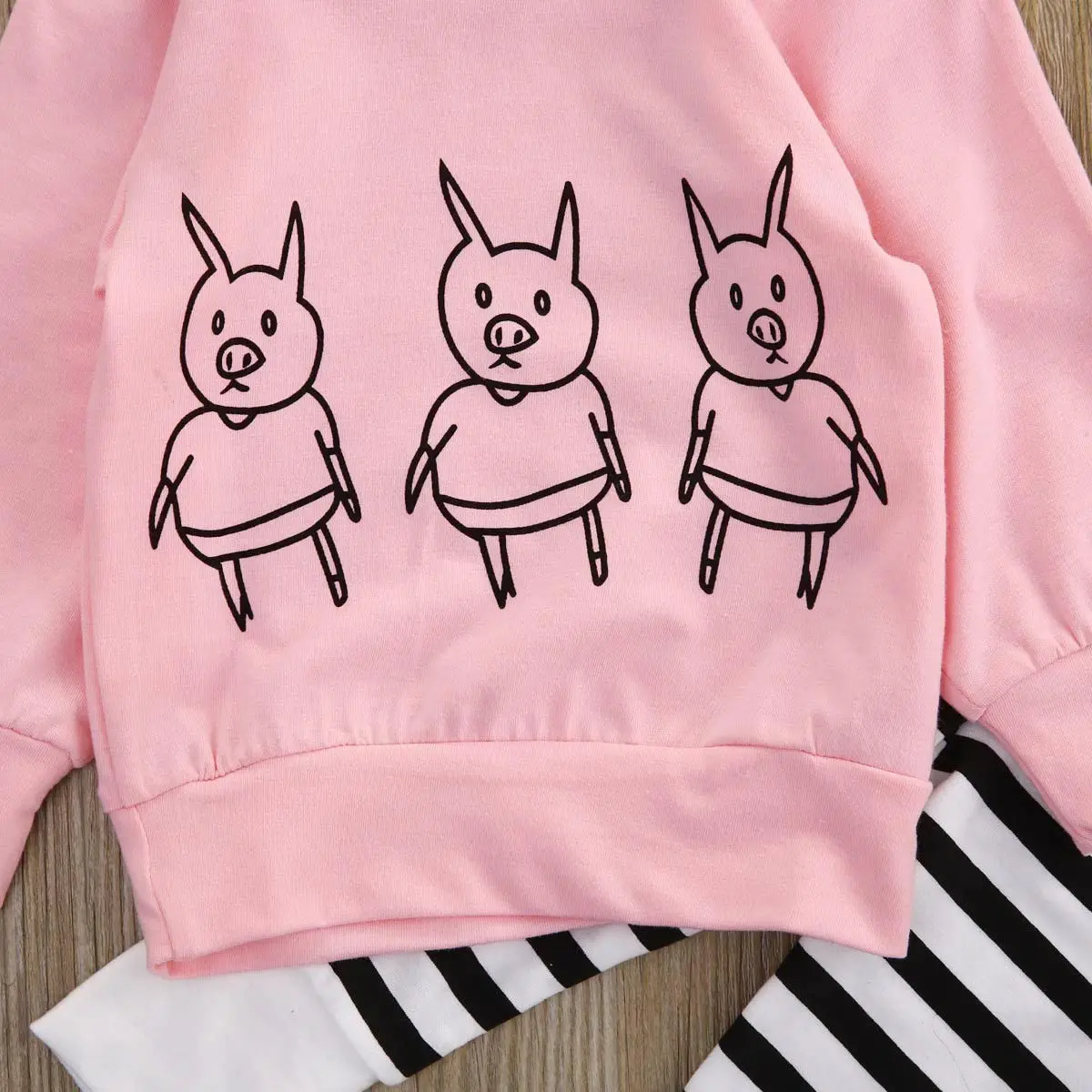 Новинка 2016 года комплект одежды для маленьких девочек со свинками Детский свитер