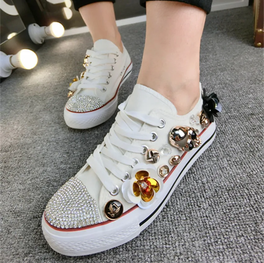 Новинка универсальная женская обувь с трехмерными цветами стразами черепами и