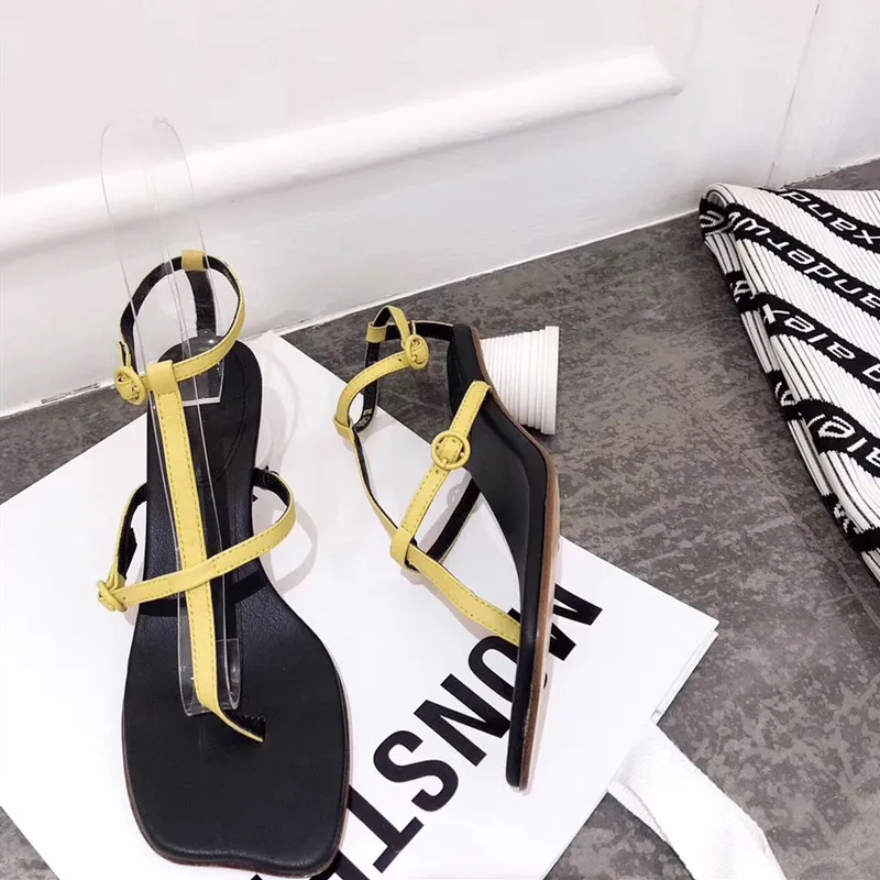 2019 Popular Flip Flop White Heel Leather Sandals Ankle T-Strap Black Shoes Women | Обувь