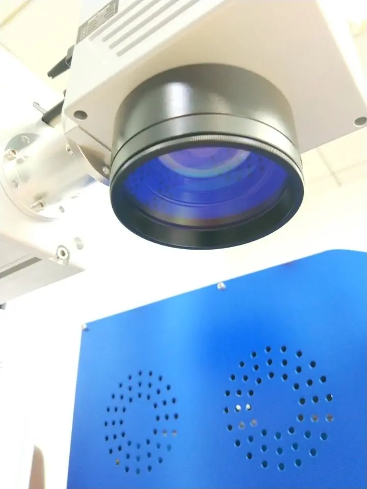 Раздельная волоконная лазерная маркировочная машина 20 Вт для маркировки металла