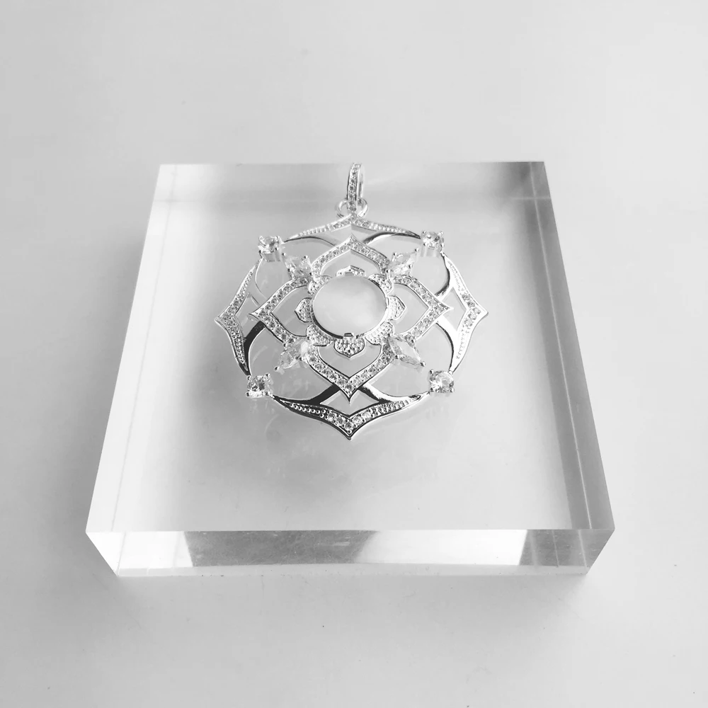 Цепочка с подвеской в виде цветка лотоса из серебра 925 пробы | Украшения и