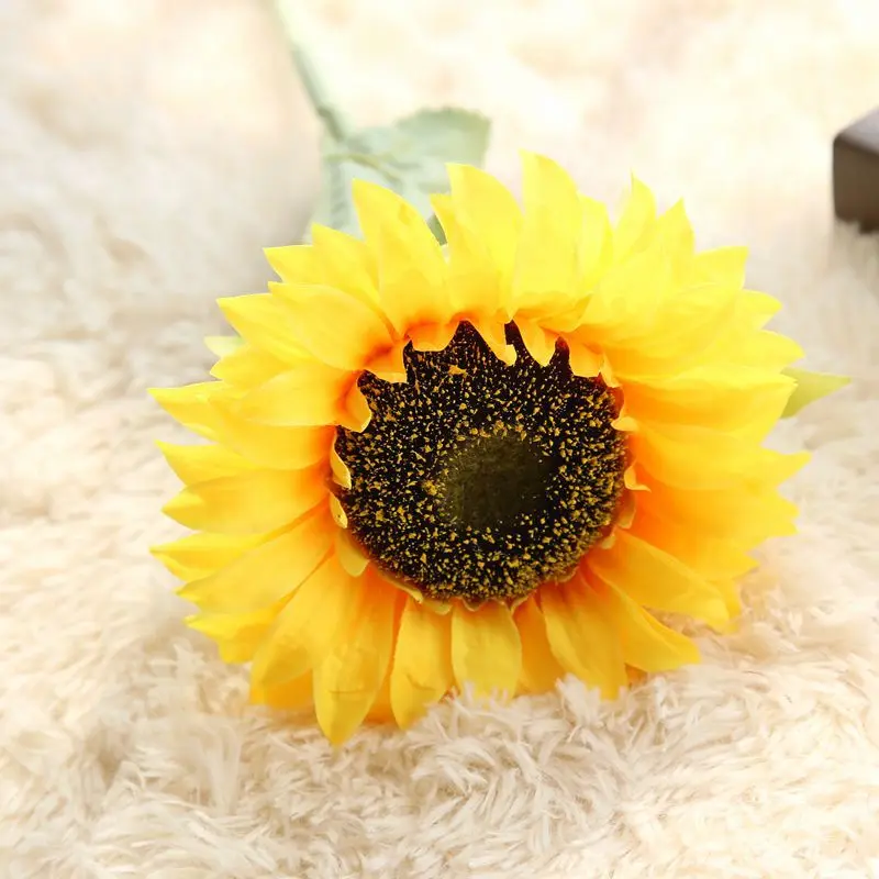 

New Bouquet Vivid Artificial Sunflowers Women Wedding Party Decoration Silk Flowers Festival Home Art Decor DIY Fake Flowers