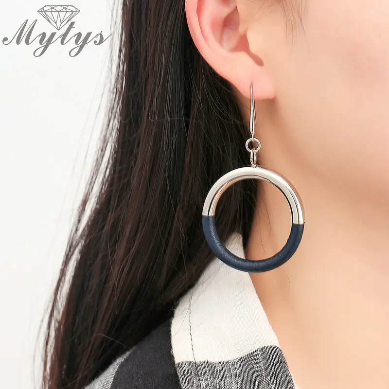 Серьги Mytys круглые серьги из кожи и металла 2 цвета модный бренд оригинальный