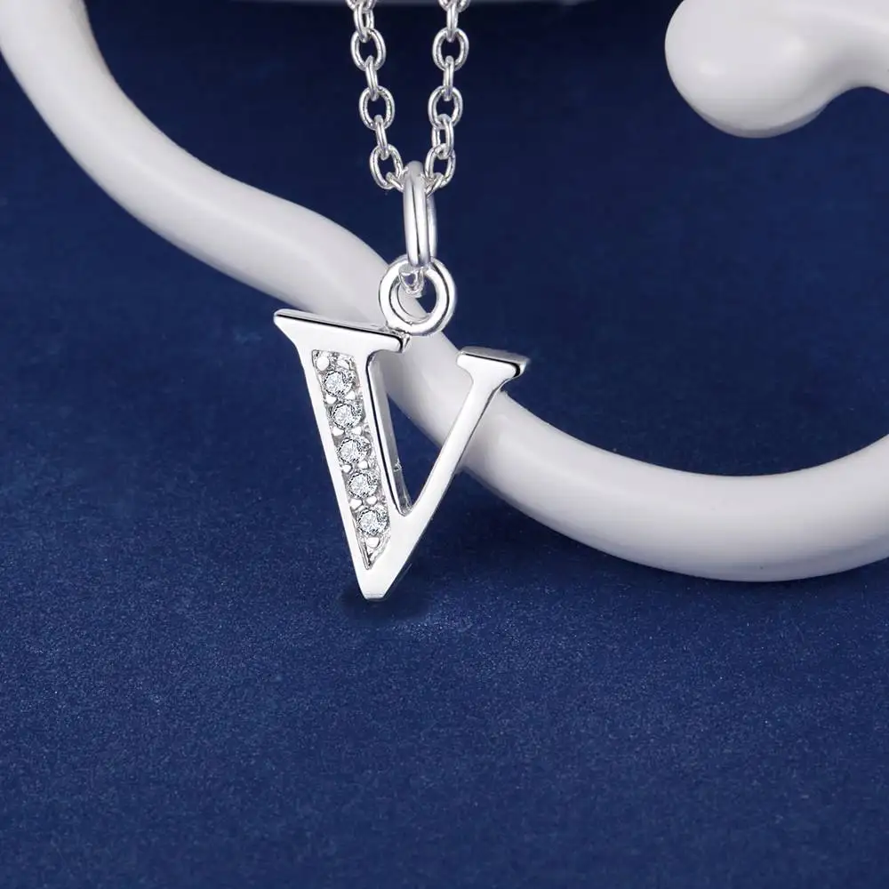 Серебряное ожерелье с буквенным V блестящим цирконием кулон серебряным