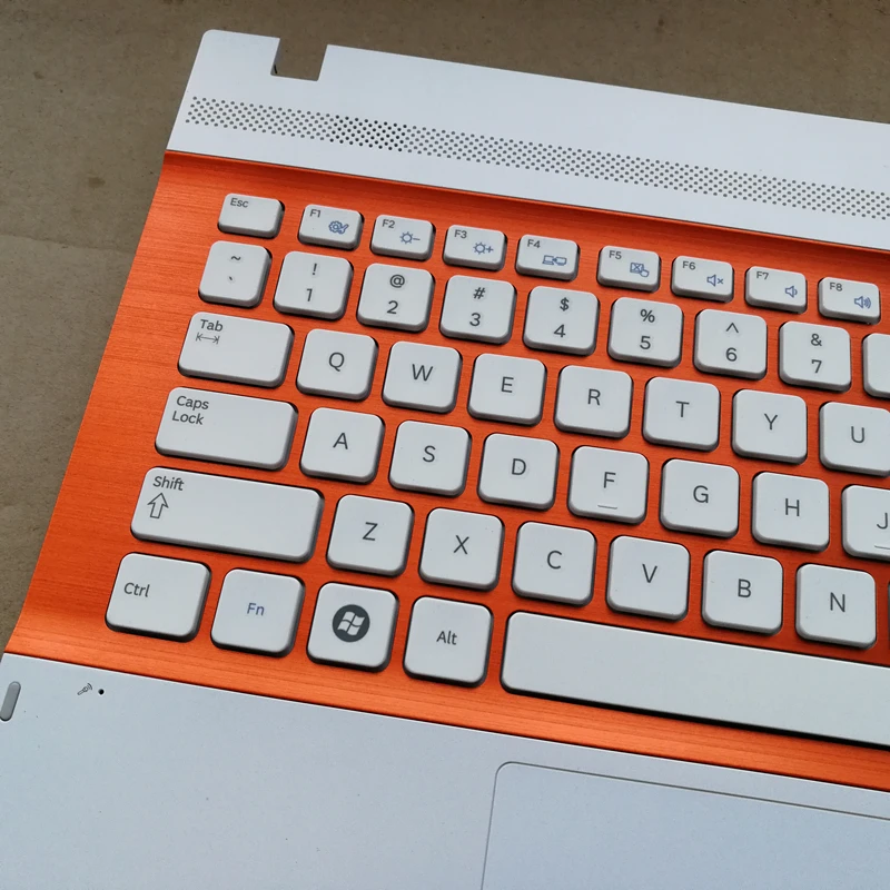 

US new laptop keyboard with touchpad palmrest for Samsung NP300 14" NP300V4A 305V4A 300V4Z 305V4Z 200A4Y 200A4B BA75-03218A