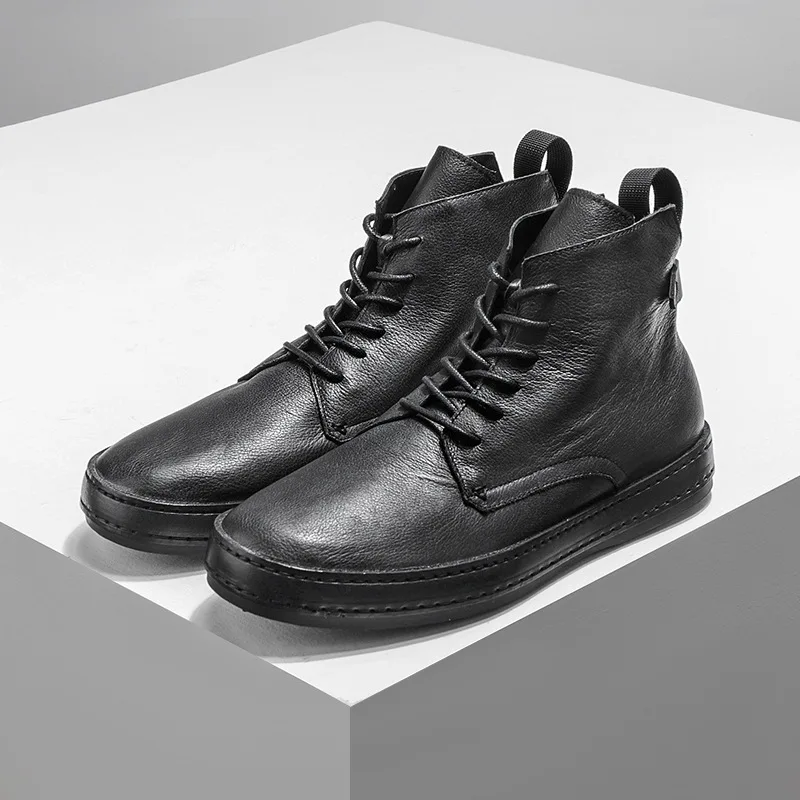Мужские высокие кроссовки из натуральной кожи на шнуровке |