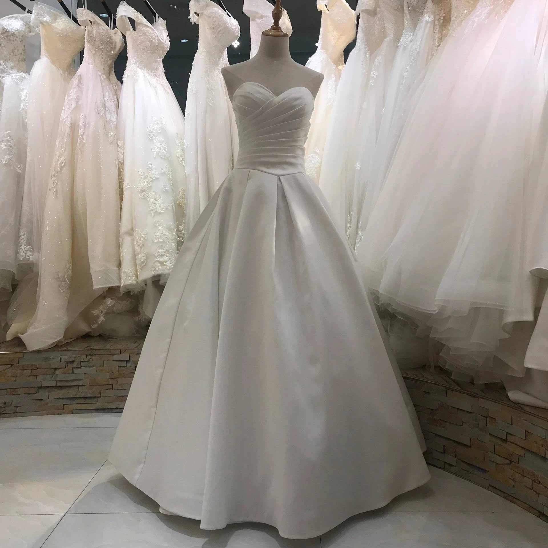 

Sweetheart Ball Gown Simple Wedding gown Satin pleat Floor length wedding dresses