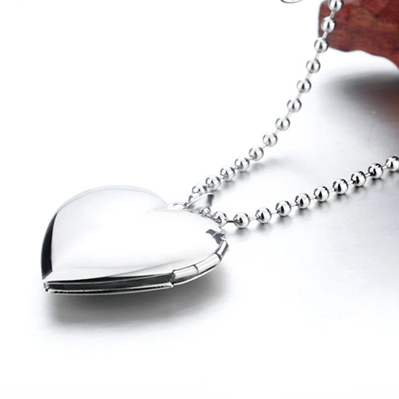 

Karopel LOVE hearts pocket watches necklace put photos open and close Pendant love Necklace for women Jewelry