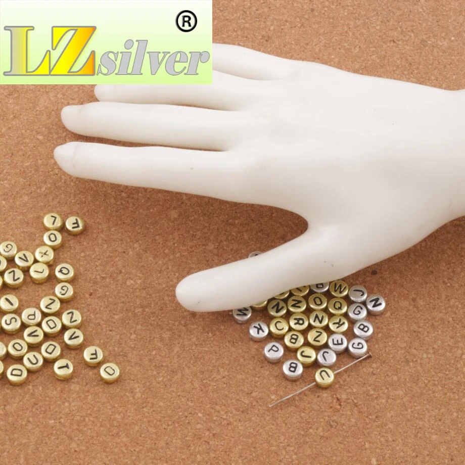 

Round 26 Alphabet Letter Acrylic Spacer Beads 340pcs / Bead 7mm L3023