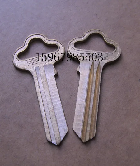 

SSDQ02519 over 300 yuan nationwide shipping copper flowers harvest keys Peizi