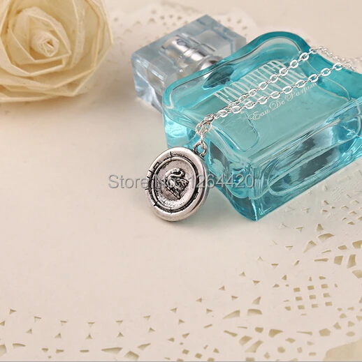 Оптовая продажа 24 шт./лот Белоснежка цепочка с подвеской Once Upon A Time Эмма лебедь