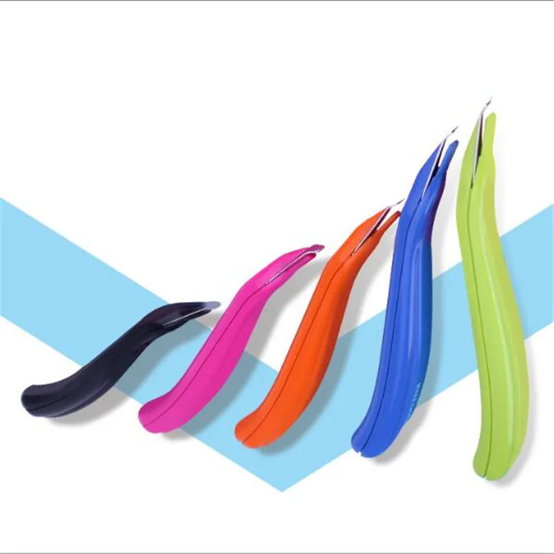 

staple remover Use the lever principle magnetic head Small size and practical send out random colour