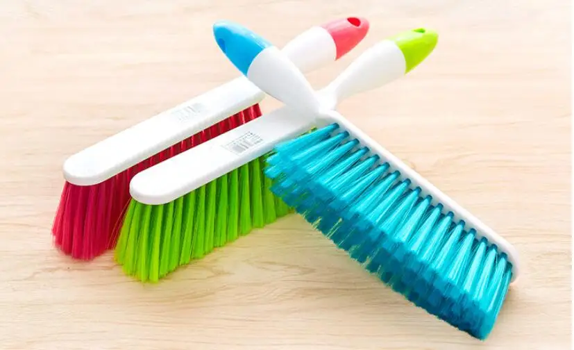 1 шт. Бытовая пластиковая щетка для удаления пыли кровати чистки метла