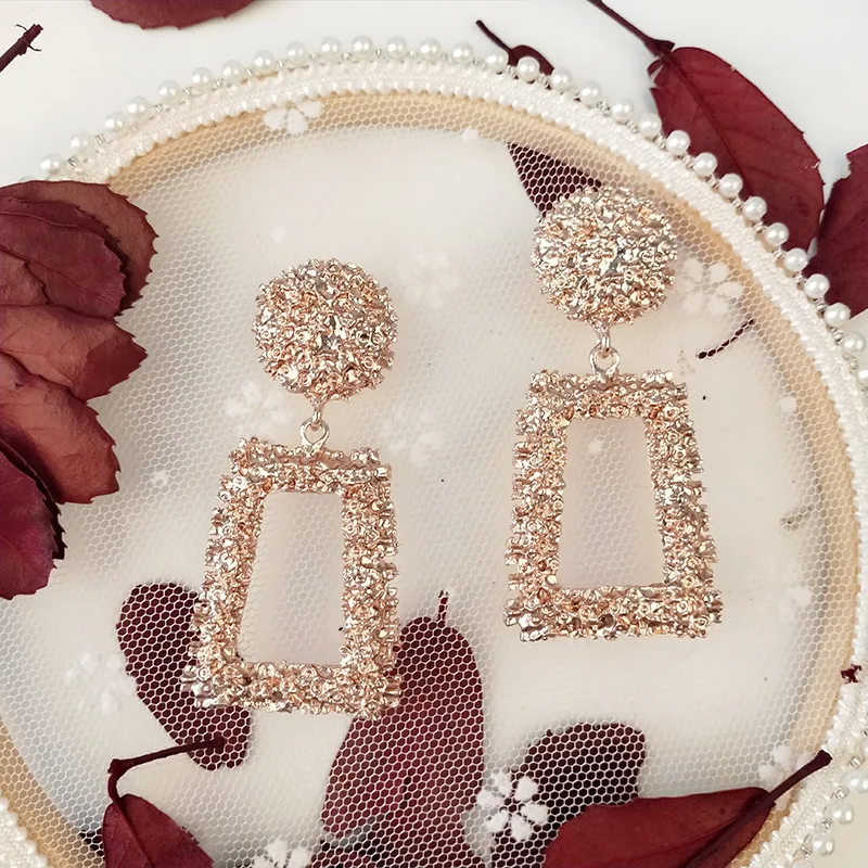 Женские металлические висячие серьги винтажные большие геометрические