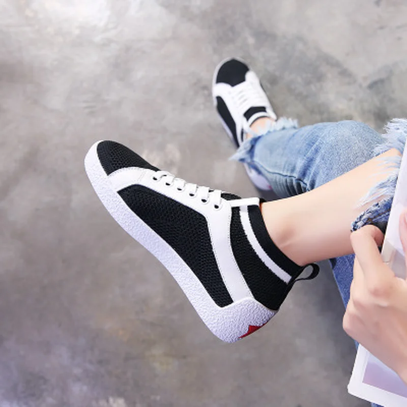 Для женщин 2018 новые туфли на плоской подошве Осенняя дышащая удобная обувь из