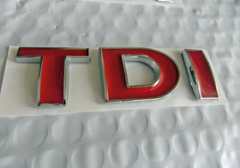 rear badge 1 шт. красный TDI автомобиль Передняя решетка решетки значок автомобиля наклейки для Golf Jetta Polo MK Scirocco эмблема автомобиля Стайлинг - Название цвета: rear badge