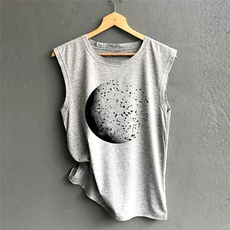Женские топы на бретелях с принтом Хорошая луна серые круглым вырезом женские