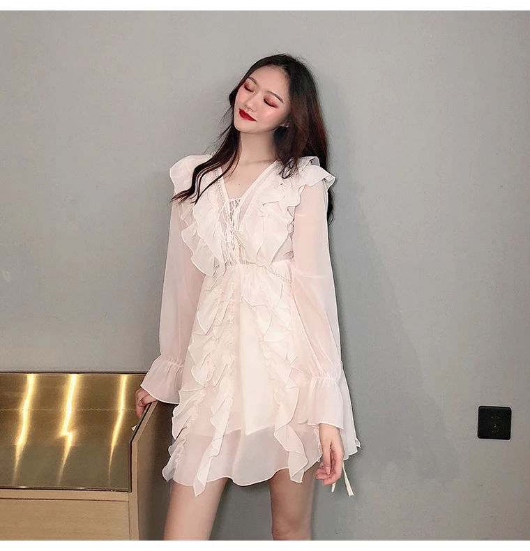 Шикарное шифоновое платье с длинным рукавом и V-образным вырезом короткое