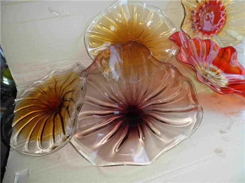 

Art Custom Colored Mouth Blown Glass Christmas Decor Wall Plates