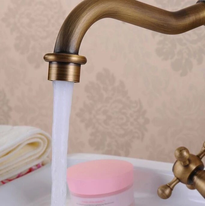 Латунный смеситель с античной бронзовой отделкой поворот на 360 градусов |