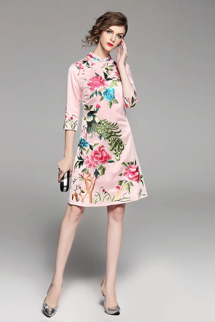 Элегантное женское платье Cheongsam с цветочной вышивкой, весеннее приталенное женское платье высокого качества с воротником-стойкой в китайском стиле - Цвет: Розовый