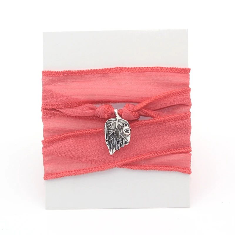 10 цветов новые элегантные шелковые браслеты с лентами и подвесками в виде