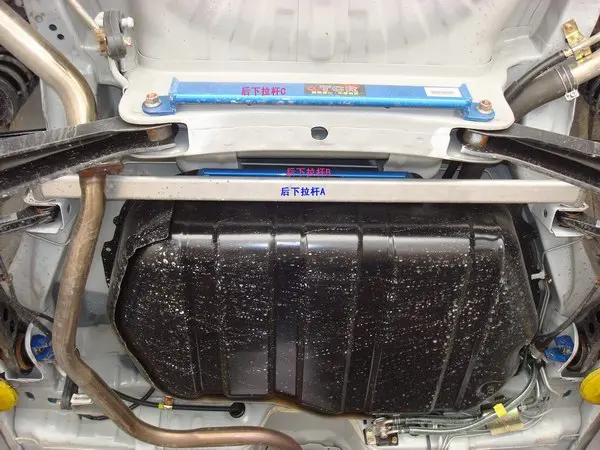 Для Mitsubishi LIONCEL V3 бывших в верхнем правом углу Баланс Полюс усилитель кузова