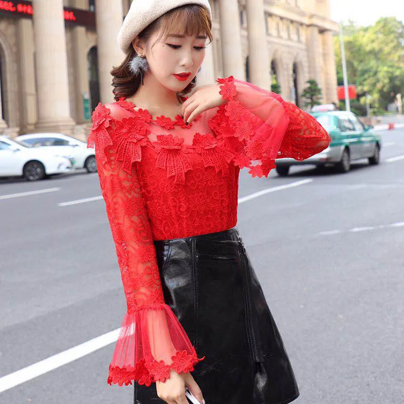 Женская рубашка с расклешенными рукавами весенне-осенняя Милая кружевная блузка