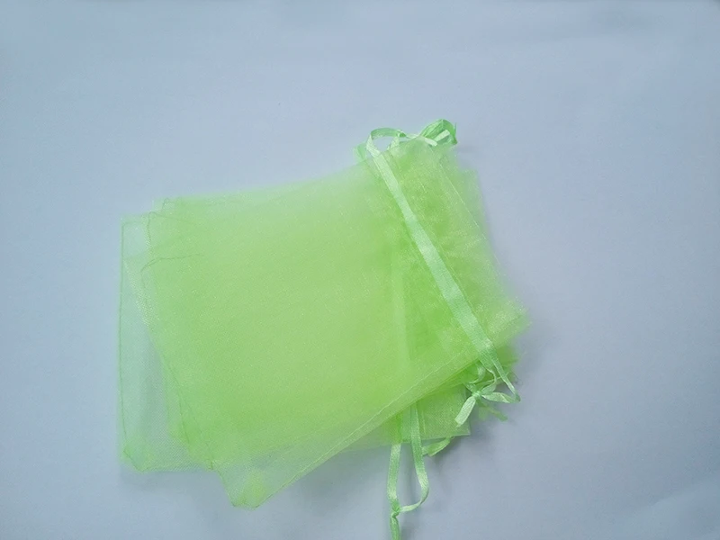 

50pcs 9*12 Green small gift bags for jewelry/wedding/christmas/birthday Organza Bags with handles Packaging Yarn bag
