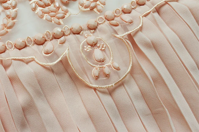 Летнее платье женское Emboridery Кружева Плиссе Короткие Шифон платья Sexy Party Платья Элегантный Повседневная Абрикос коктейльное платье