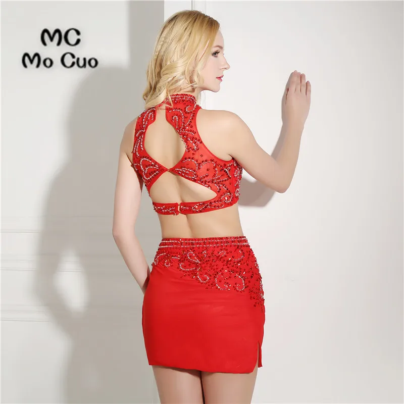 Новинка 2017 платье для выпускного вечера короткое с высоким горлом украшенное