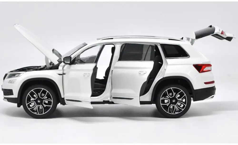 1/18 VW Volkswagen Skoda KODIAQ SUV белая коллекция литых под давлением моделей