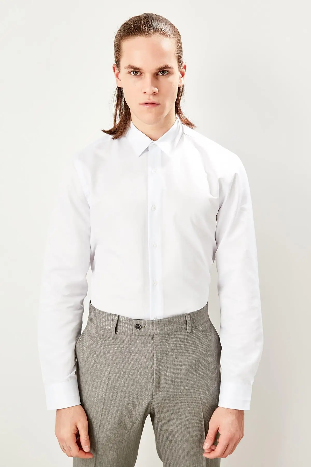 Trendyol белый мужской атласной ткани Смарт Slim Fit рубашки для жениха выпускного