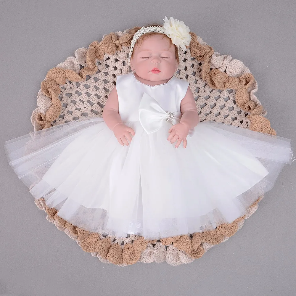 

New 22'' Full Body Silicone Reborn Baby Doll Toy Realistic Newborn Alive Bebe Sleeping Baby Girl With Beautiful Dress bathe toy