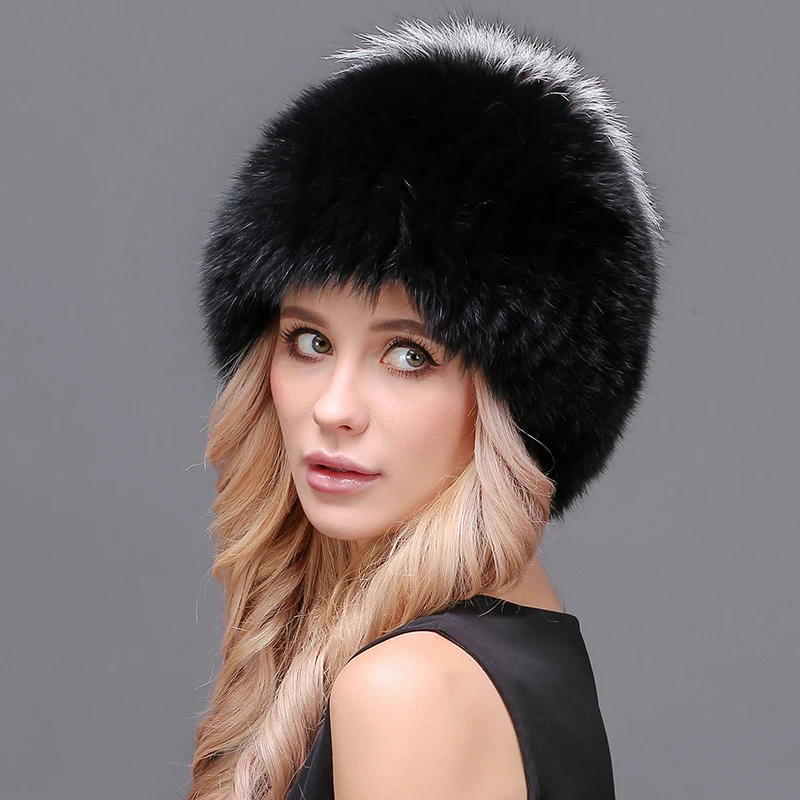 Женская шапка 100% натуральный мех лисы теплая вязаная с меховыми помпонами