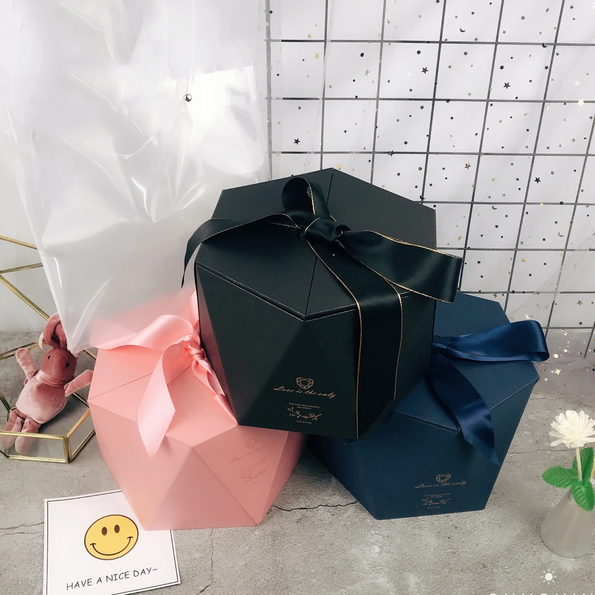 

Gift Box Exquisite Lipstick Box Wedding Candy Valentine Festival Gift Box