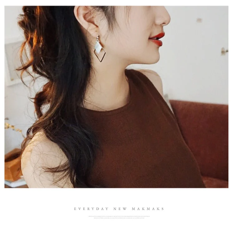 Женские Висячие серьги с квадратным белым корпусом минималистичные простые