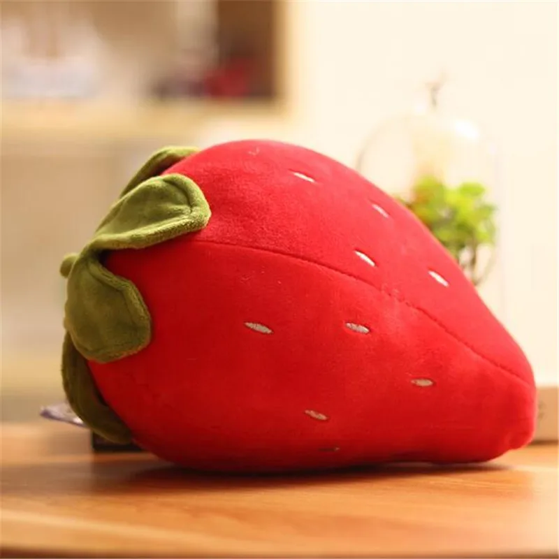 Strawberry HANDANWEIRAN 1 шт Тыква плюшевая игрушка ананас морковно-оранжевый цвет перец клубника для овощей, фруктов, игрушек кулон подарок 10 см - Цвет: Strawberry