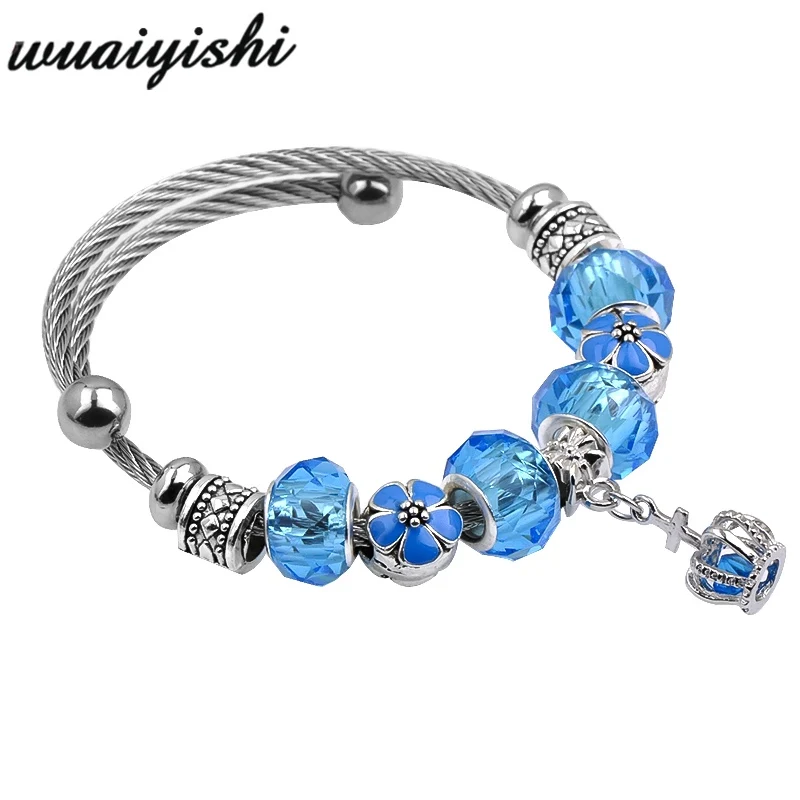 

Queen Jewelry Charms Bracelet & Bangles The small crown Pendant With Clover Crown Beads Bracelet for Women Wedding PDA157