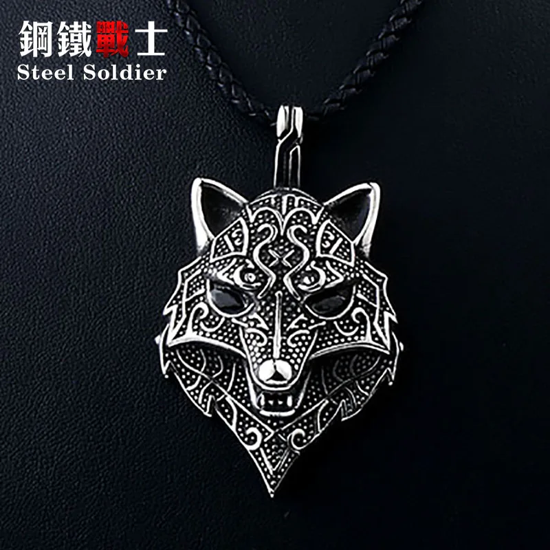 

Steel soldier viking necklace thor howling wolf with black stone charm pendant necklace man punk jewelry stainless steel chain