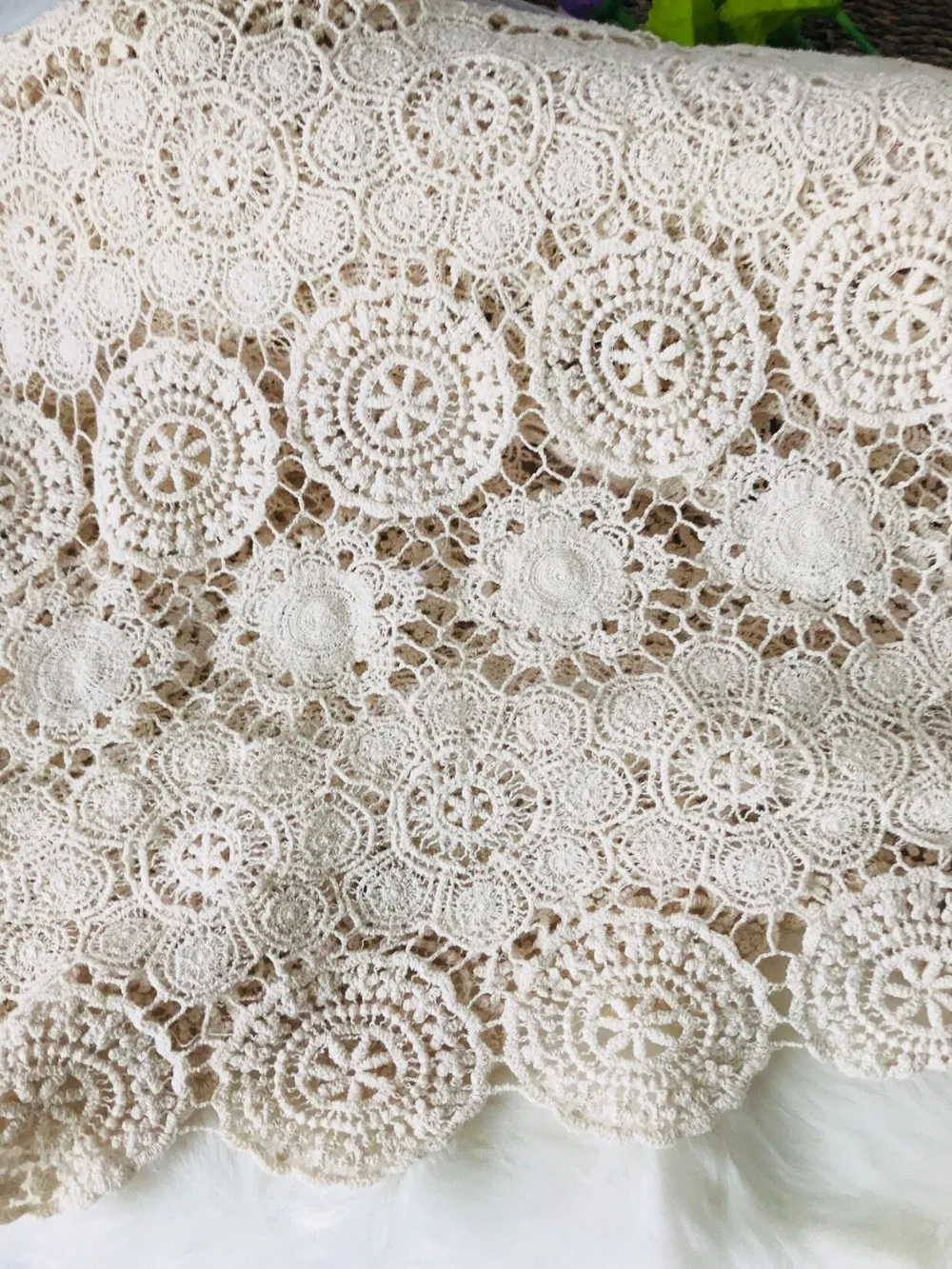 Кружевное винтажное вязаное крючком кружево бежевого цвета Ширина 128 см|fabric