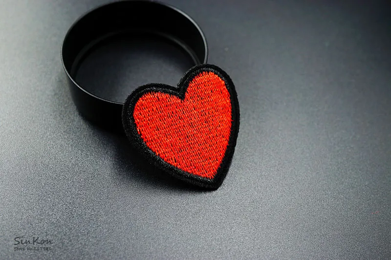 Сердце(Размер: 4,0X4,2 см) DIY железная нашивка вышитая аппликация, этикетка для шитья одежды наклейки аксессуары для одежды значок