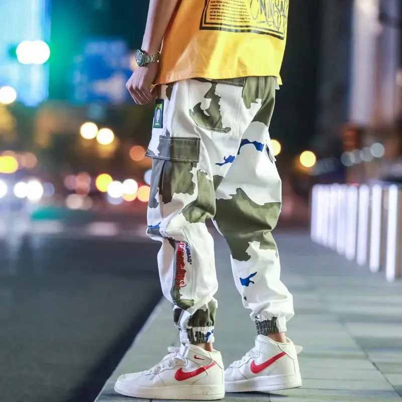 Ins white camouflage mens pants pocket embroidery stitching overalls men loose sports trousers hiphop streetwear oversize | Мужская