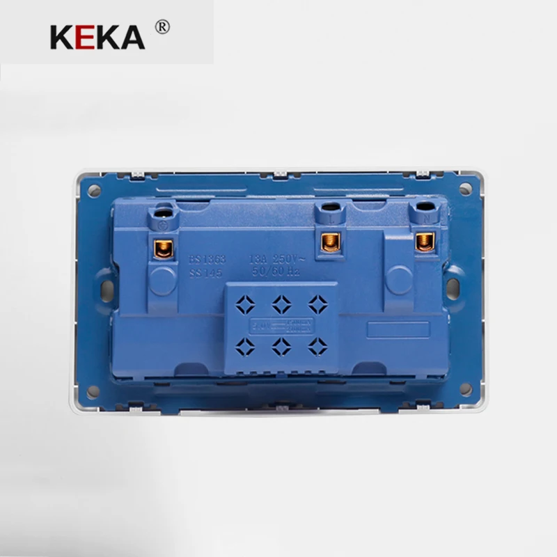 Настенная розетка KEKA универсальная электрическая с двойным USB разъемом 146 5 В