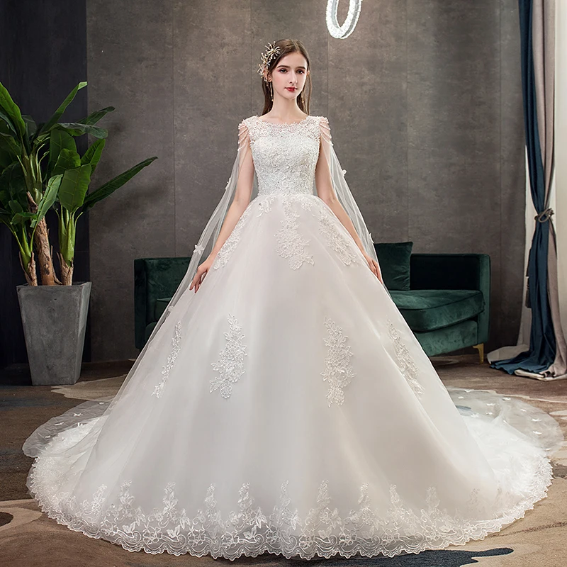 

2022 Lace Wedding Dress With Cape Sweep/ Brush Train Ball Gown Wedding Dresses Princess Vintage Bridal Dress X