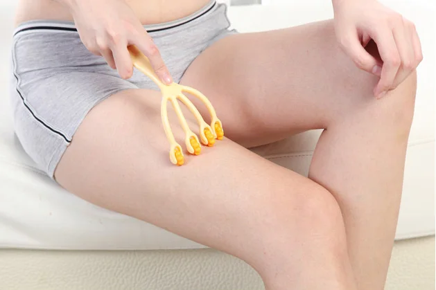 

Four Claw Full Body Massage Roller Head Comb A Foot Round Ball Mini Massager Tool Health Therapy Care