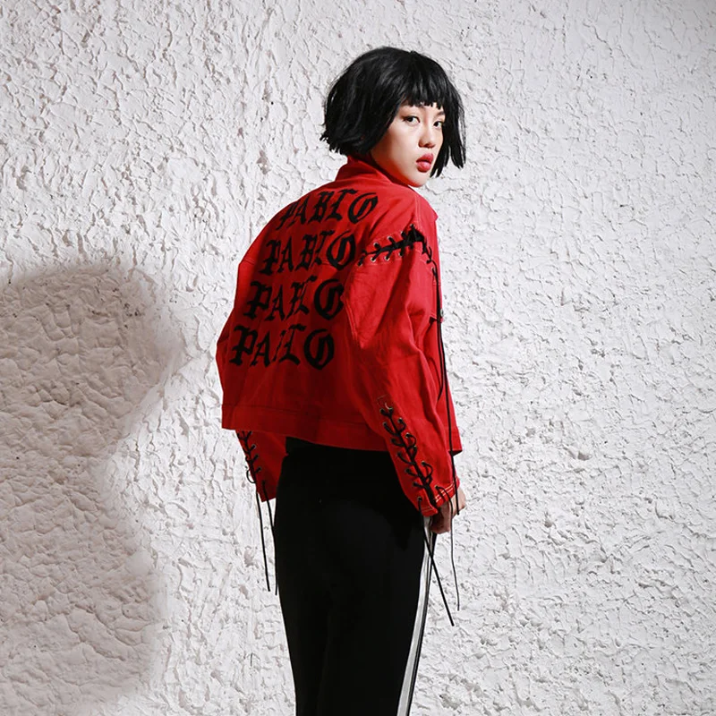 2018 Весна Harajuku принт PABLO Женская одежда Джинсовые куртки Красный tieback с длинным