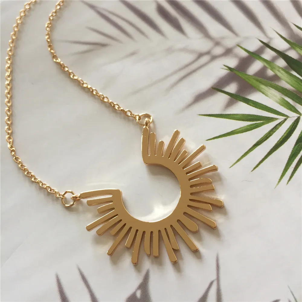 

Vintage Charm Celestial Dainty Necklaces For Women Boho Jewelry Chain Couple Necklace Collier Femme