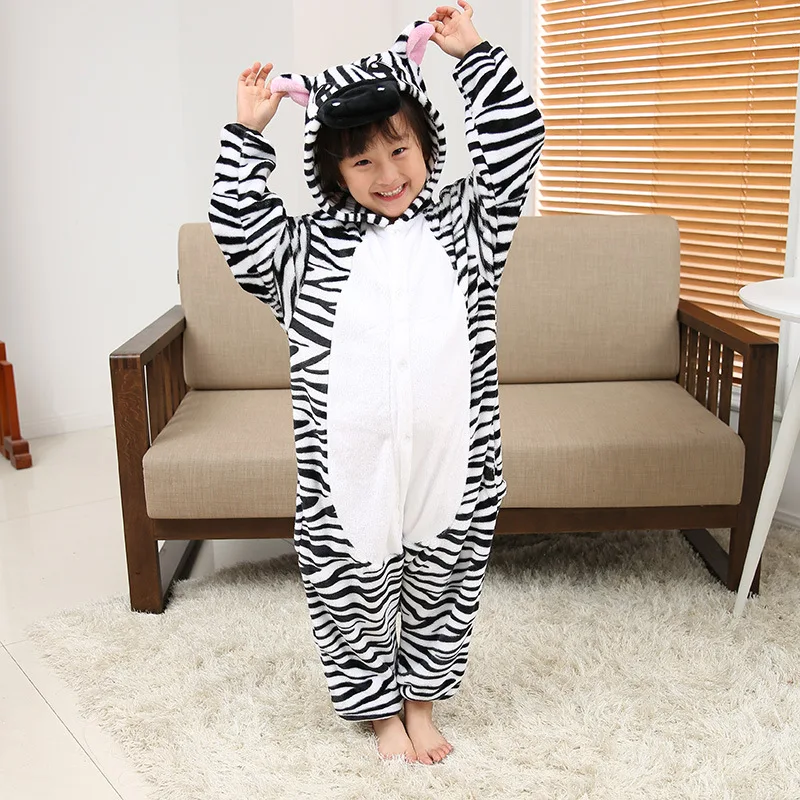 Child Winter Warm Animal Pajamas Boy Girl Cow Leopard Zebra Pikachu Flannel Sleepwear Pajams Family Kawaii Onesie Femme |