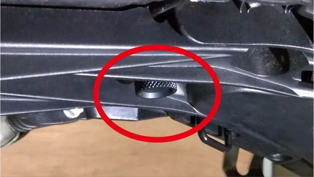 Болт сиденья мотоцикла инструмент для снятия без инструмента (сиденье заднего